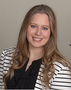 Andrea Bakken Headshot