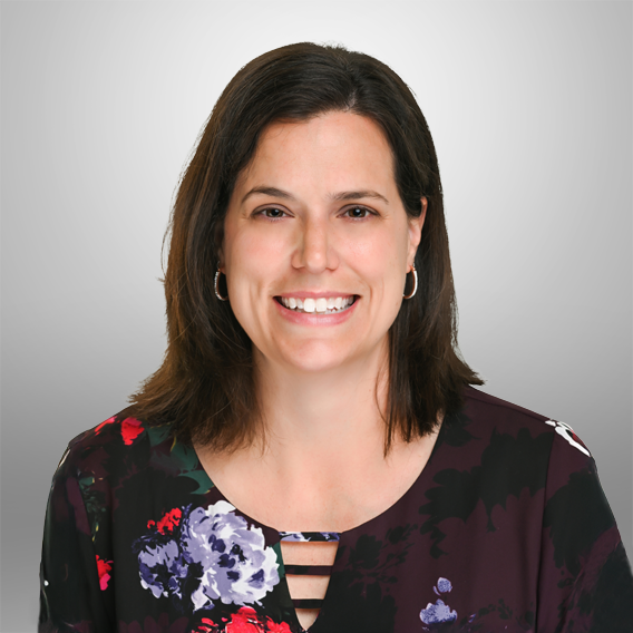 Natalie Kinsinger headshot